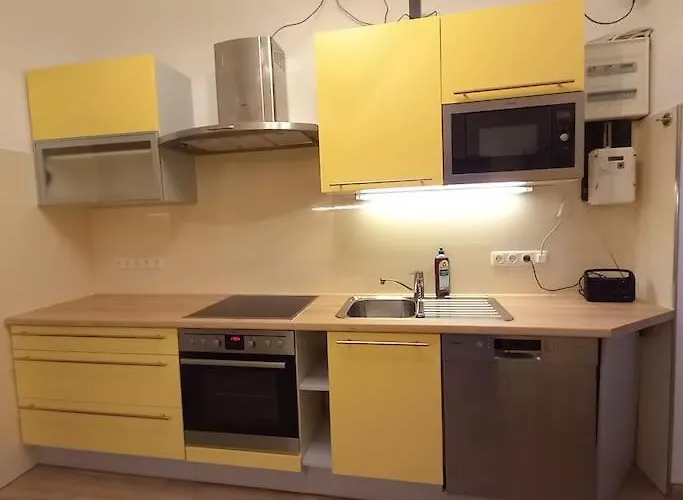 Apartment Altbauwohnung Neu Saniert - Fuer Familien Geeignet
