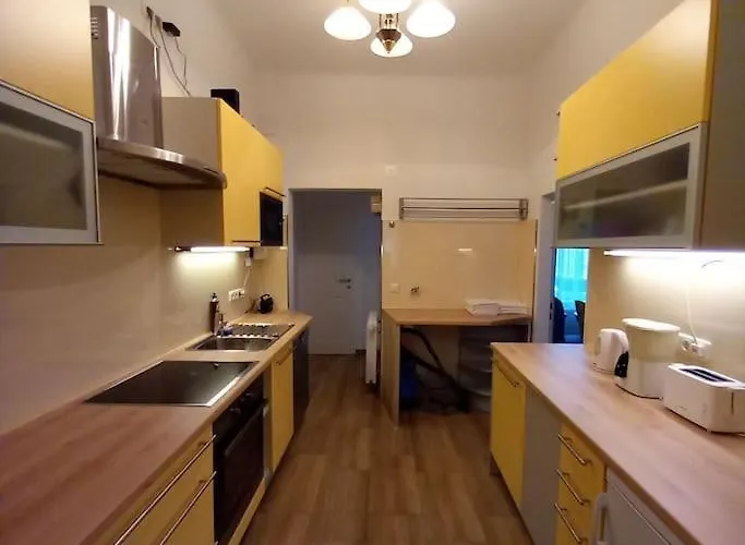 Altbauwohnung Neu Saniert - Fuer Familien Geeignet Apartment Vienna