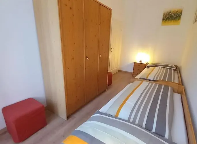 Apartment Altbauwohnung Neu Saniert - Fuer Familien Geeignet